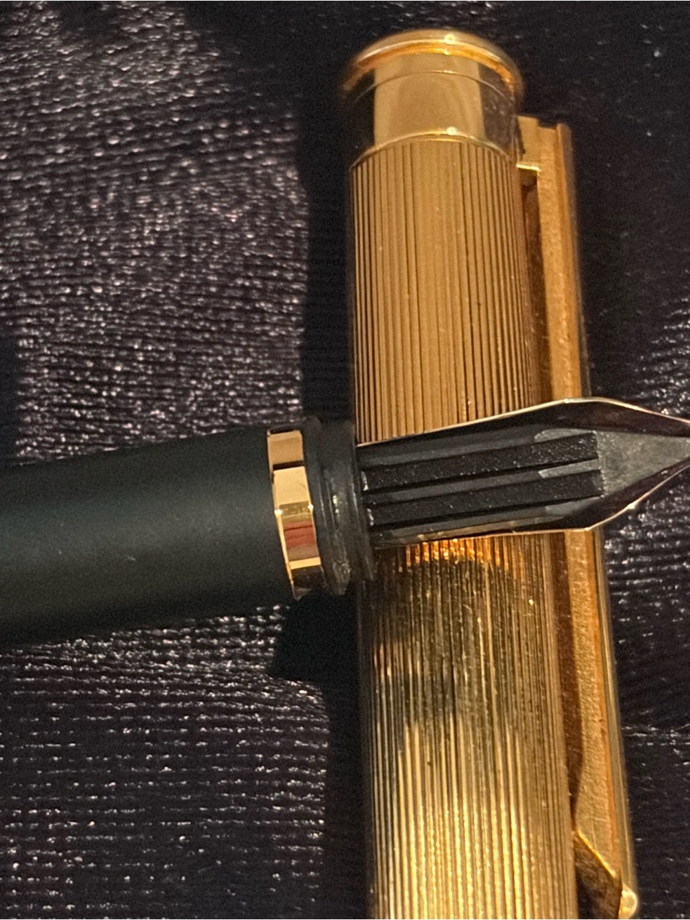 Montblanc Noblesse 18K Gold Nib Fountain Pen - Gold Striped, Box & 2 Converters - Picture 8 of 11